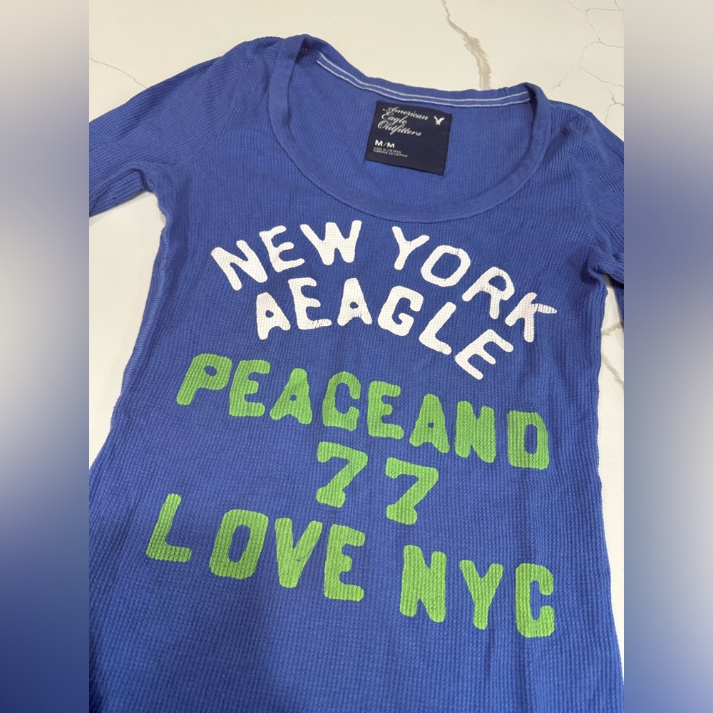 American Eagle NYC long sleeve - Picture 2 of 5